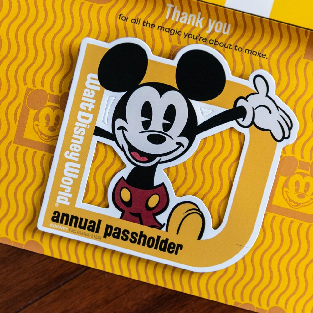 2021 Walt Disney World Annual Passholder Mickey Mouse Magnet